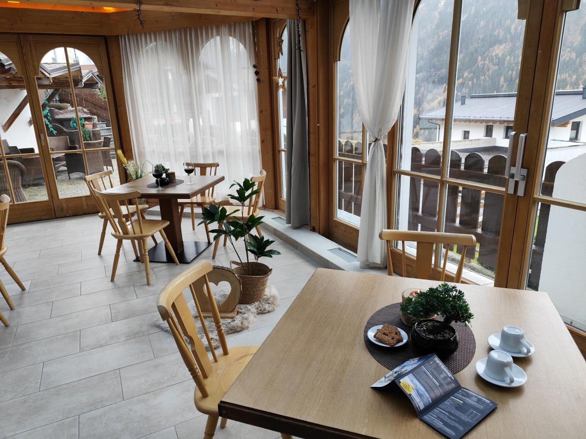 Апарт отель Pitztal Living Йерценс Экстерьер фото